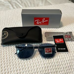 NIB Ray-Ban RB4387 Unisex Sunglasses